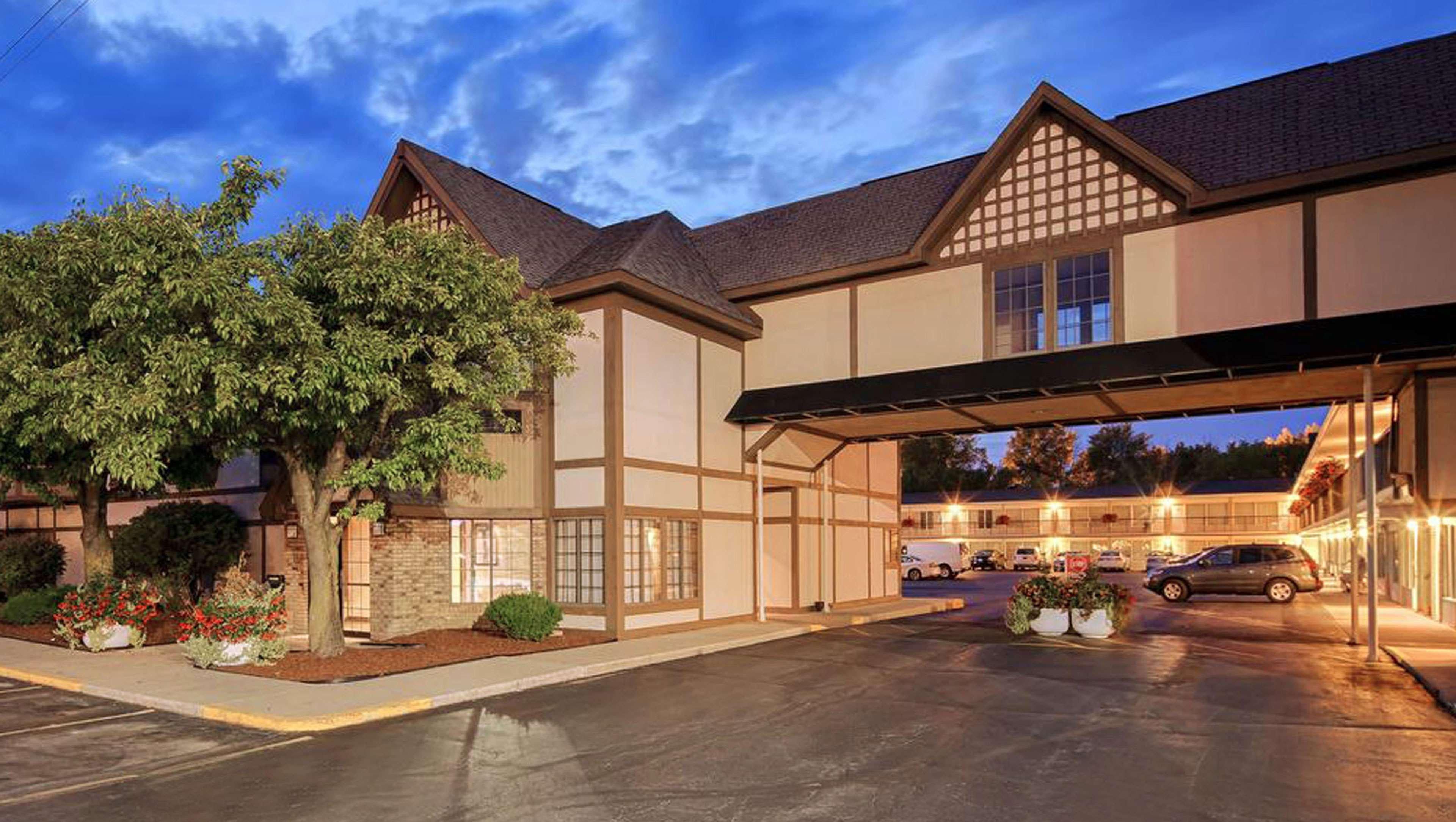 Days Inn By Wyndham Birch Run Exterior photo